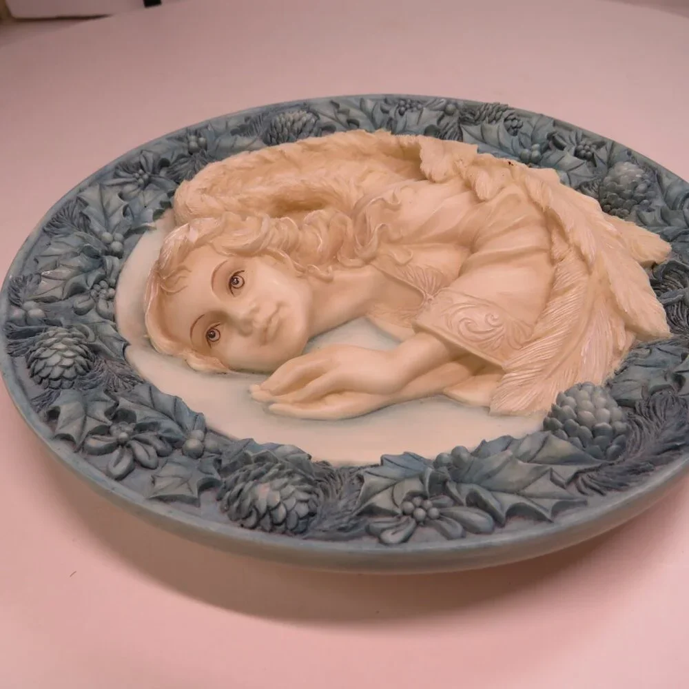Vintage Angel Enesco Angelic Elegance Resin Wall Plate Blue Holly & Pinecone